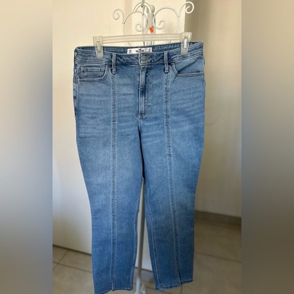 Hollister Denim - Hollister curvy ultra high-rise skinny ankle denim jeans